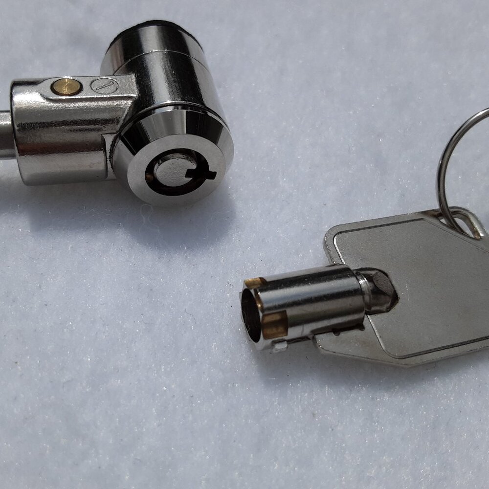 PC (Personal Computer) Cable Lock 3ft Straight with 2 Keys - Picture 4 of 5